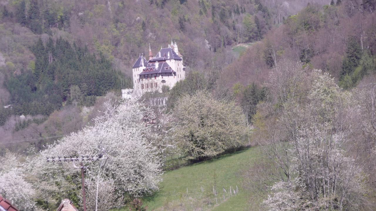 Hotel Golf Et Montagne Talloires Exterior foto